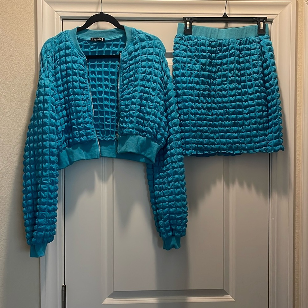 2 piece set